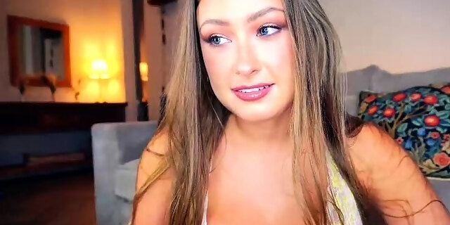 babes,brunette,softcore,solo,webcam