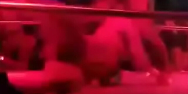 blowjob,midget